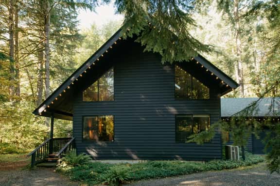 WILDWOOD BASECAMP: Hot Tub, 1.6 acres + BUNKHOUSE Lounge - Image 1
